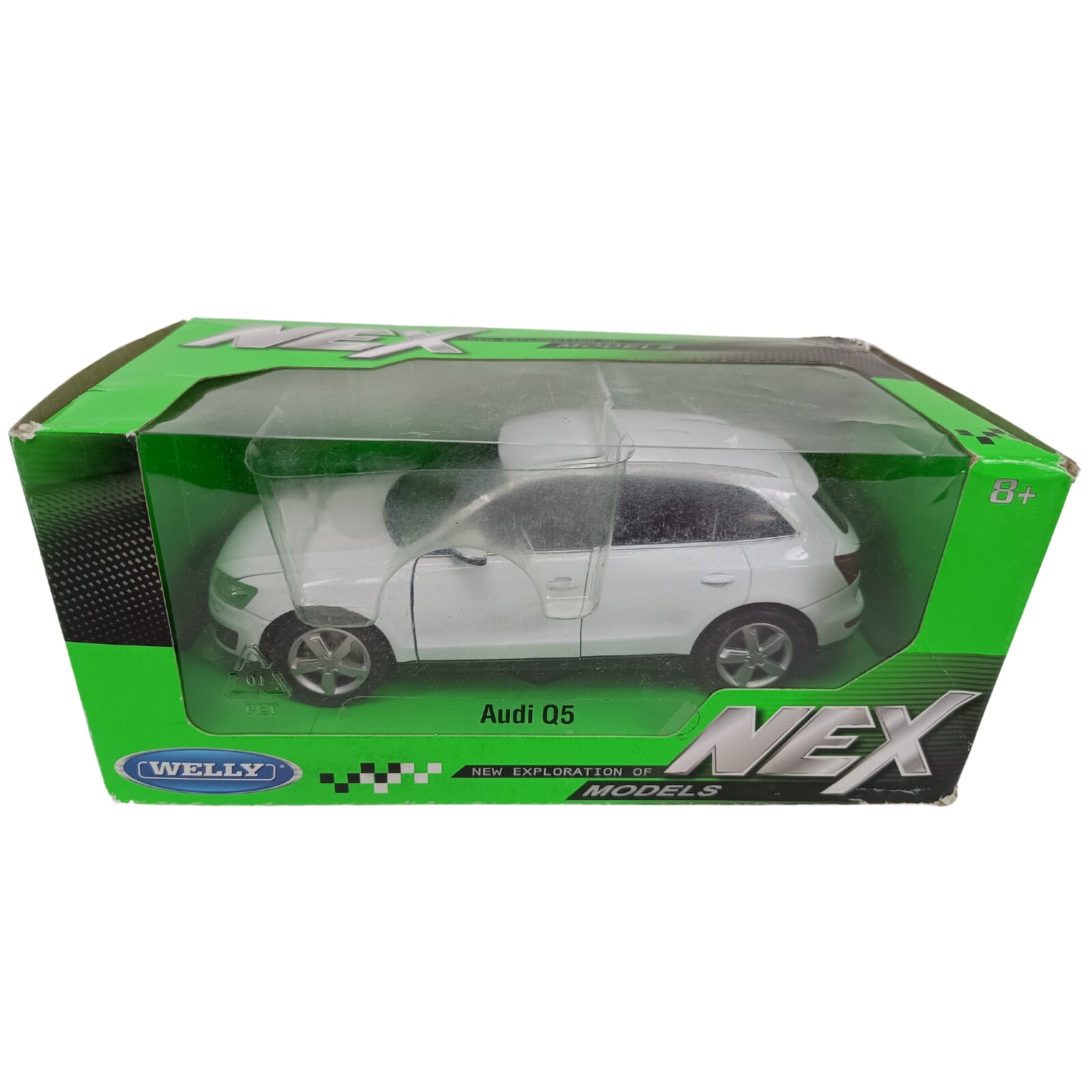 Audi Q5 1 24 scale Welly Diecast Model Car