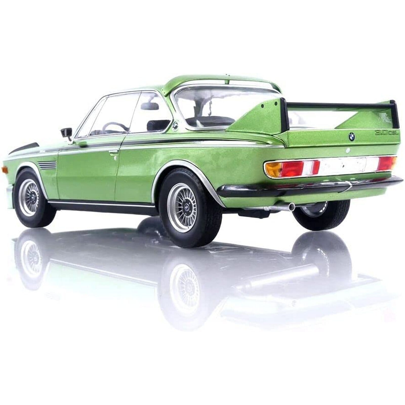 BMW 3.0 CSL Diecast Model 1:18 scale Green Minichamps