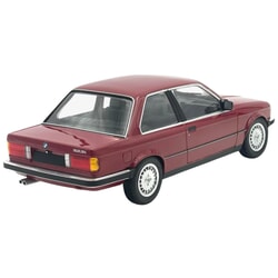 BMW 323i (E30 1982) in Red