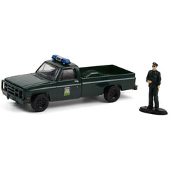 Chevrolet M1008 With Law Enforcement Officer Hobby Shop Series 10 1986 1:64 scale Green Light Collectibles Diecast Model Car