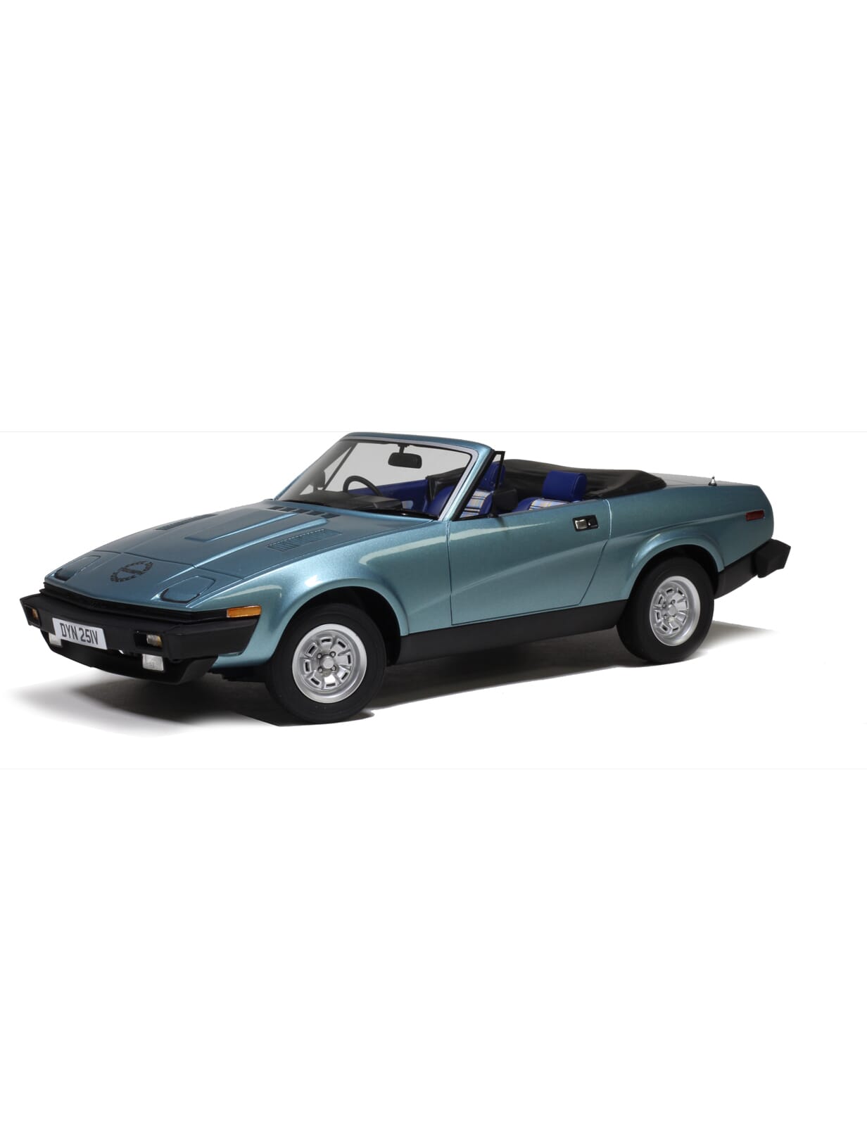 Triumph TR7 DHC Resin Model 1:18 scale Metallic Blue