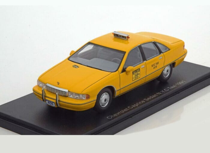 Corgi Best of British London Taxi Rainbow 1/36 Model Toy GS85929 
