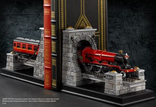 Hogwarts Express Train Model Noble Collection Train Model NN7982 
