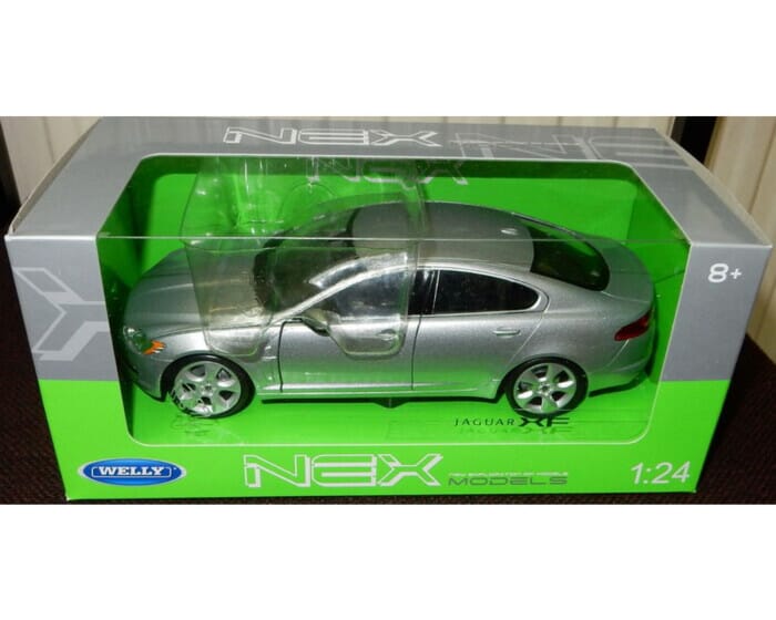 jaguar xf scale model