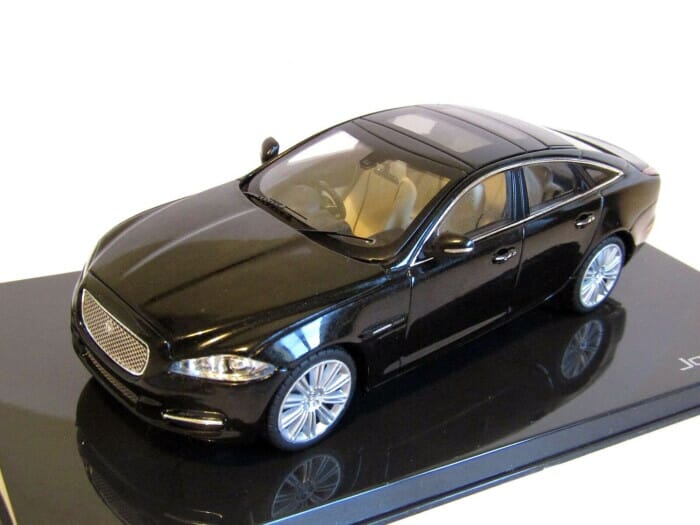 Jaguar xf diecast model on sale