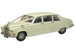 Daimler DS420 Limousine Wedding Car 1:43 scale Oxford Diecast Diecast Model Car