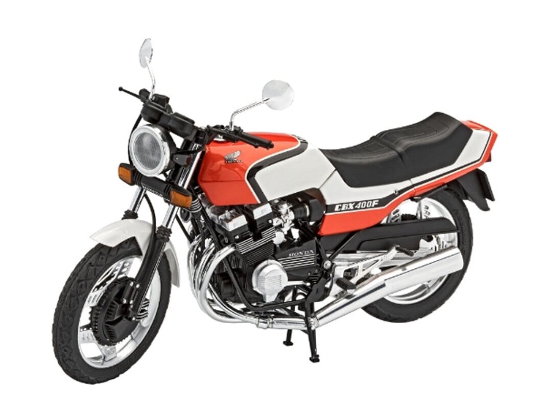 Honda CBX 400 F Plastic Model 1:12 scale White/Red Revell