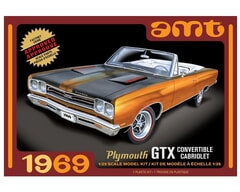 Plymouth GTX Convertible 1969 1:25 scale AMT Plastic Model Car Kit