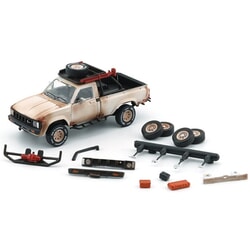 Toyota Hilux N60 N70 (Rusting With Accessories 1980) in Matte White