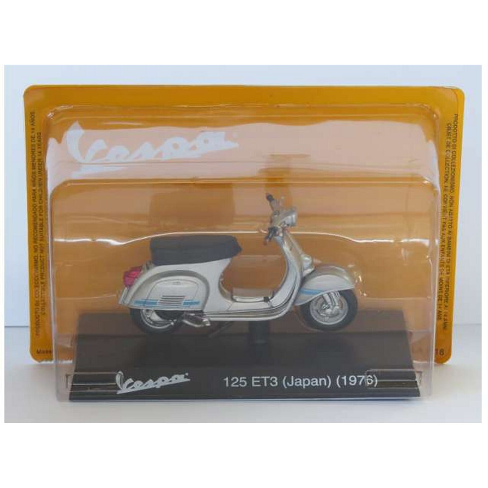 Vespa 150 Diecast Model 1:18 scale Grey Ex Mag