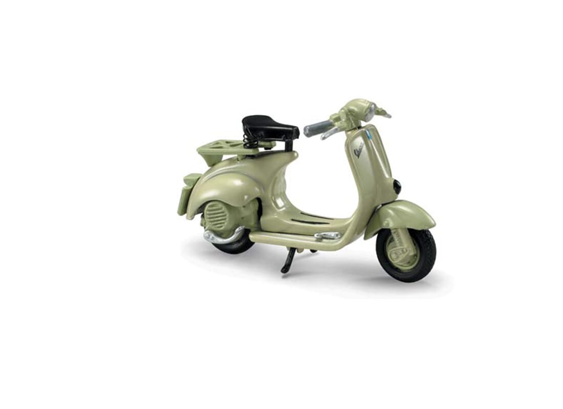 Vespa 125 U 1953 Diecast Model Motorcycle By New Ray Toys d Minimodelshop Com