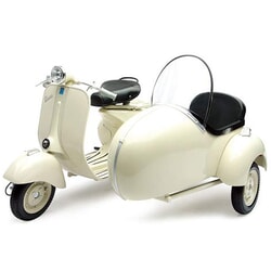 New-Ray Toys 1:6 Vespa 150 Diecast Model Motorcycle - 48993