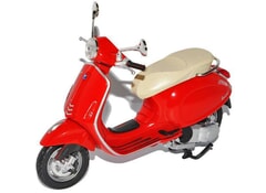 New-Ray Toys 1:12 Vespa Primavera Plastic Model Motorcycle 57553A